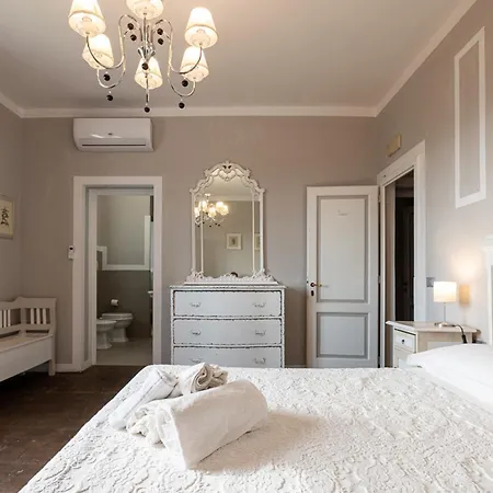 Villa Belsole Dell 800 Con Piscina Riscaldata 1 Aprile Al 30 Settembre E Colonnina Elettrica Per Auto *